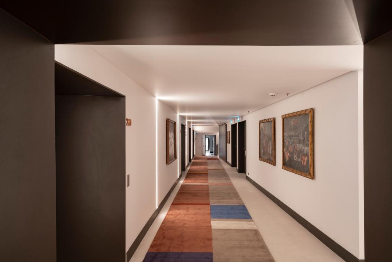 Parador De Turismo De León Exteriér fotografie Corridor